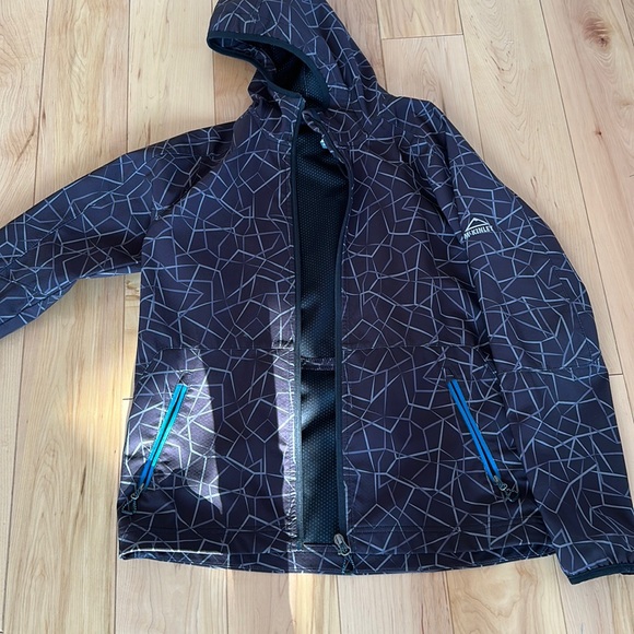 McKinley boys fall light jacket waterproof. Size large. - Picture 1 of 5